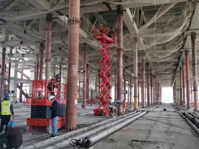 多宝在线客服高空作业车为北京冬奥会项目建设加速