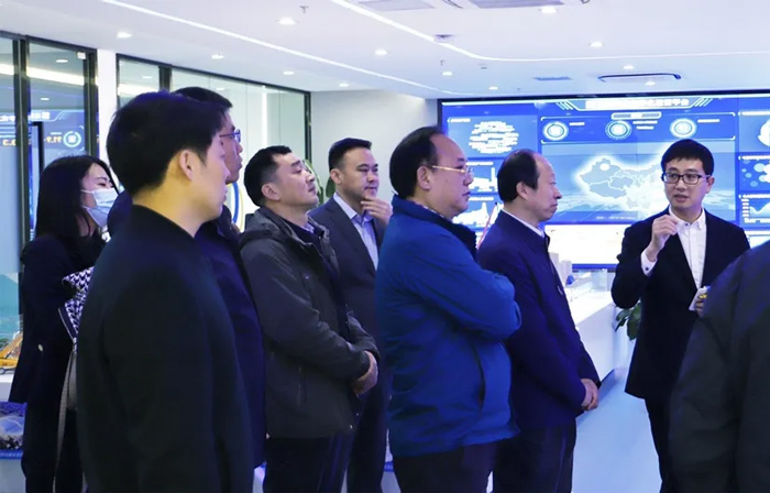 江苏省发改委副主任林康调研多宝在线客服发展情况-3.jpg